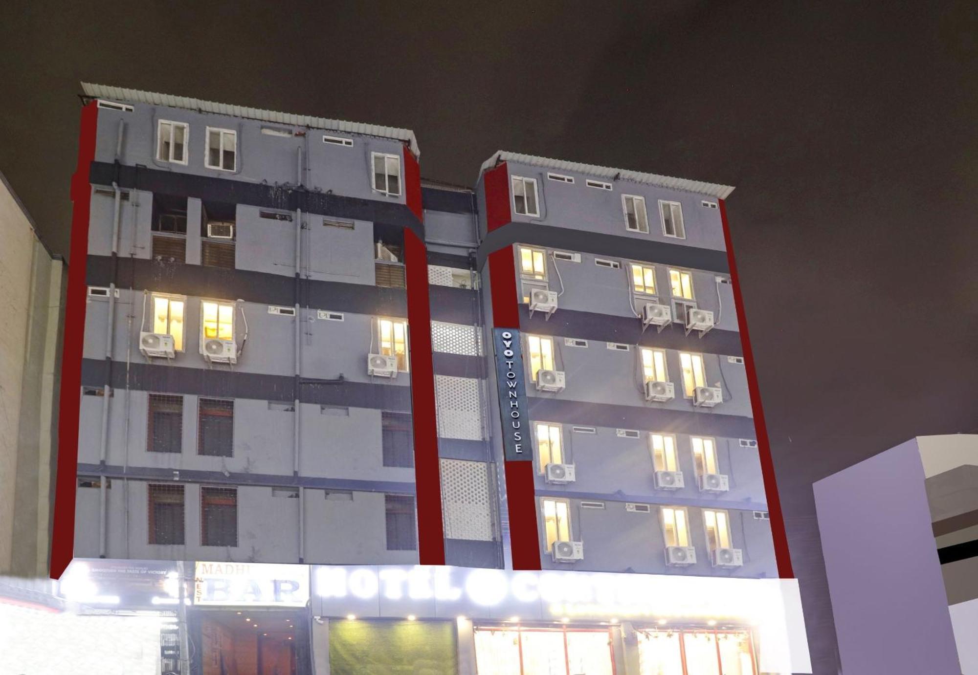 Townhouse S Continental Hotel Hyderabad Bagian luar foto