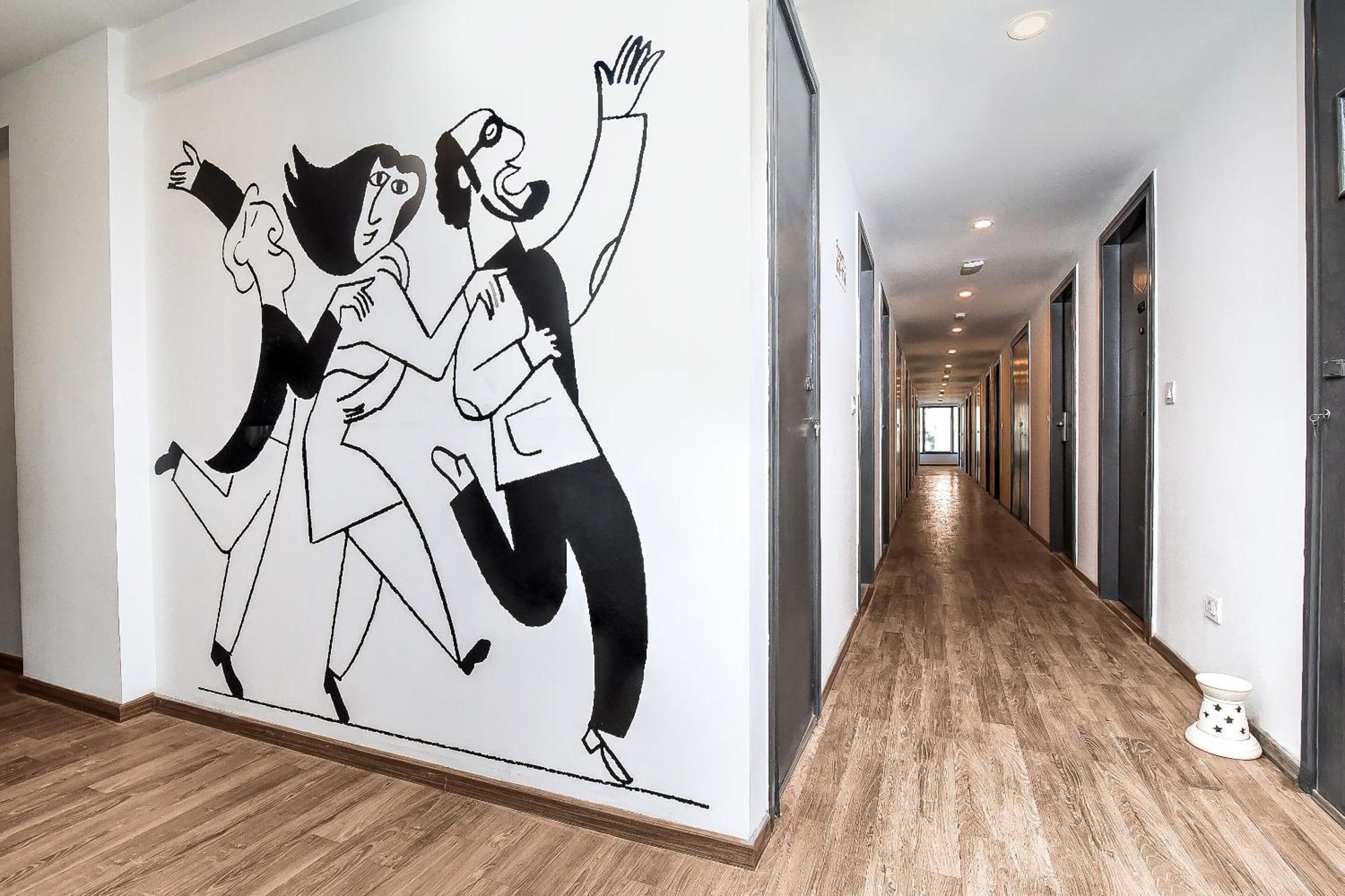 Townhouse S Continental Hotel Hyderabad Bagian luar foto